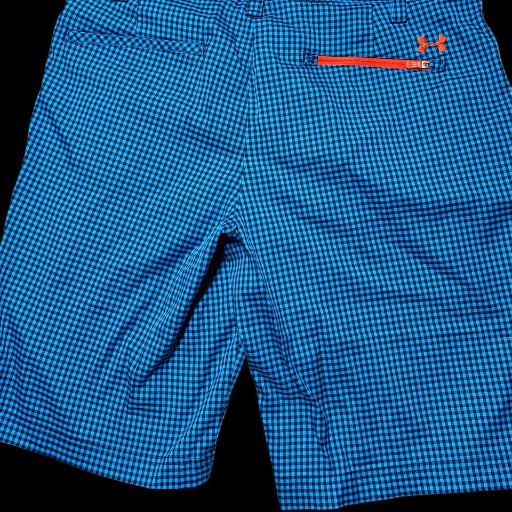 Like New Under Armour Golf DRI-FIT Blue and Black Checkered Shorts 34 - Picture 6 of 10